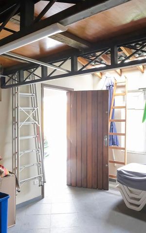 Casa à venda com 585m², 4 quartos e 10 vagasDepósito