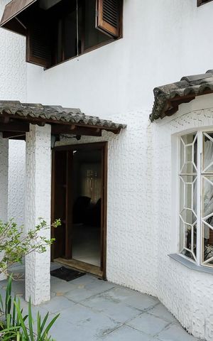 Casa à venda com 585m², 4 quartos e 10 vagasJardim