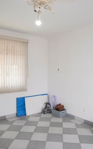 Casa à venda com 585m², 4 quartos e 10 vagasEscritório