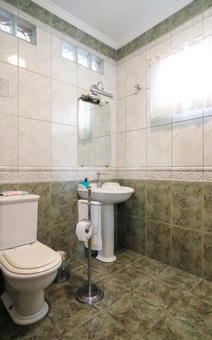 Casa à venda com 585m², 4 quartos e 10 vagasLavabo