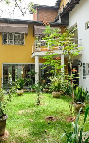 Casa à venda com 585m², 4 quartos e 10 vagasJardim