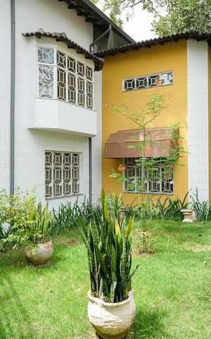 Casa à venda com 585m², 4 quartos e 10 vagasJardim