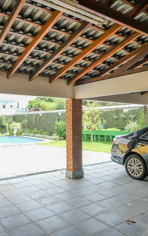 Casa à venda com 585m², 4 quartos e 10 vagasGaragem