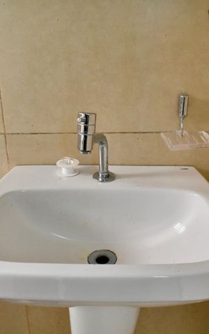 Studio para alugar com 21m², 1 quarto e sem vaga Studio para alugar com 21m², 1 quarto e sem vagaStudio Banheiro