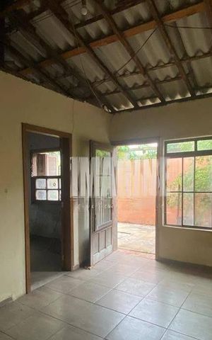 Casa à venda com 103m², 2 quartos e 1 vaga