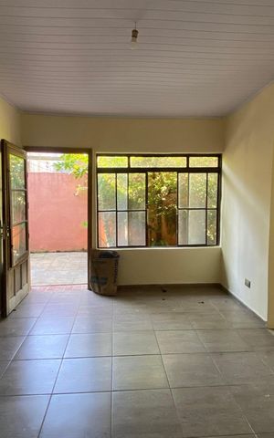 Casa à venda com 103m², 2 quartos e 1 vaga