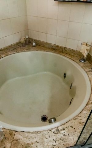 Apartamento à venda com 148m², 3 quartos e 3 vagas Apartamento à venda com 148m², 3 quartos e 3 vagasBanheiro da Suíte 1 - banheira