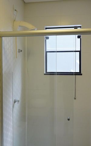 Casa de condomínio para alugar com 200m², 4 quartos e 4 vagasEdicula