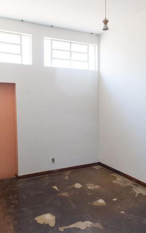 Casa à venda com 212m², 5 quartos e 2 vagas Casa à venda com 212m², 5 quartos e 2 vagasQuarto 3