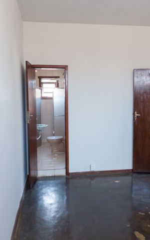 Casa à venda com 212m², 5 quartos e 2 vagas Casa à venda com 212m², 5 quartos e 2 vagasQuarto 3
