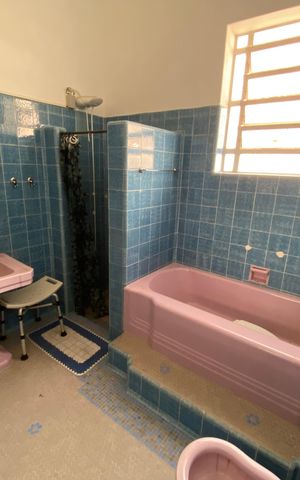 Casa para alugar com 1147m², 4 quartos e 7 vagas Casa para alugar com 1147m², 4 quartos e 7 vagasBanheiro