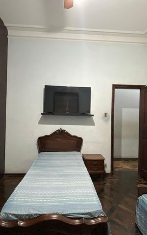 Casa para alugar com 1147m², 4 quartos e 7 vagas Casa para alugar com 1147m², 4 quartos e 7 vagasQuarto 2