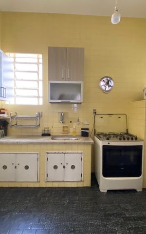 Casa para alugar com 1147m², 4 quartos e 7 vagas Casa para alugar com 1147m², 4 quartos e 7 vagasCozinha