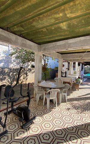 Casa para alugar com 1147m², 4 quartos e 7 vagas Casa para alugar com 1147m², 4 quartos e 7 vagasQuintal
