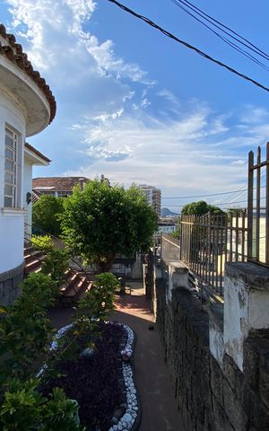 Casa para alugar com 1147m², 4 quartos e 7 vagas Casa para alugar com 1147m², 4 quartos e 7 vagasFrente