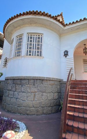 Casa para alugar com 1147m², 4 quartos e 7 vagas Casa para alugar com 1147m², 4 quartos e 7 vagasFachada