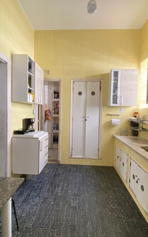 Casa para alugar com 1147m², 4 quartos e 7 vagas Casa para alugar com 1147m², 4 quartos e 7 vagasCozinha