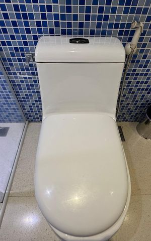 Casa de condomínio à venda com 300m², 6 quartos e 1 vaga Casa de condomínio à venda com 300m², 6 quartos e 1 vagaBanheiro da Suíte 2
