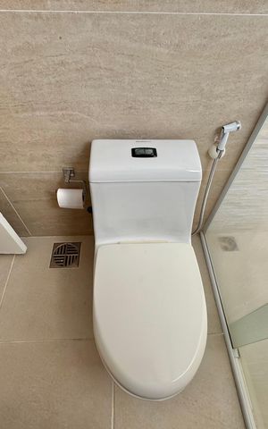Casa de condomínio à venda com 300m², 6 quartos e 1 vaga Casa de condomínio à venda com 300m², 6 quartos e 1 vagaBanheiro da Suíte 1