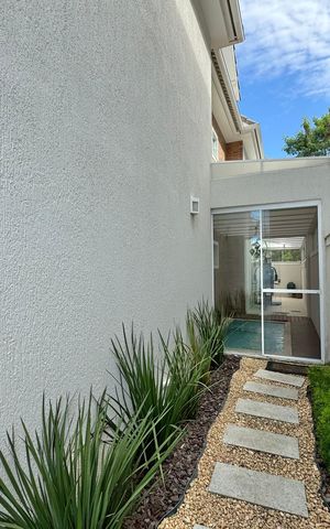 Casa de condomínio à venda com 300m², 6 quartos e 1 vaga Casa de condomínio à venda com 300m², 6 quartos e 1 vagaÁrea externa