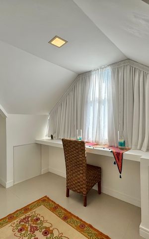 Casa de condomínio à venda com 300m², 6 quartos e 1 vaga Casa de condomínio à venda com 300m², 6 quartos e 1 vagaSuíte 5