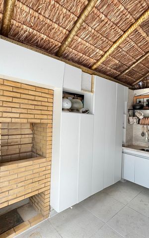 Casa de condomínio à venda com 300m², 6 quartos e 1 vaga Casa de condomínio à venda com 300m², 6 quartos e 1 vagaÁrea comum - Churrasqueira