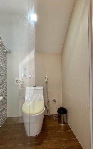 Casa de condomínio à venda com 300m², 6 quartos e 1 vaga Casa de condomínio à venda com 300m², 6 quartos e 1 vagaBanheiro da Suíte 5