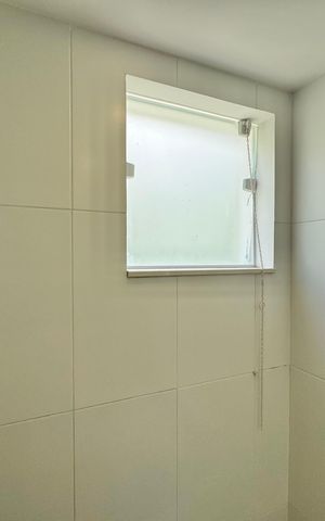 Casa de condomínio à venda com 300m², 6 quartos e 1 vaga Casa de condomínio à venda com 300m², 6 quartos e 1 vagaBanheiro da Suíte 3