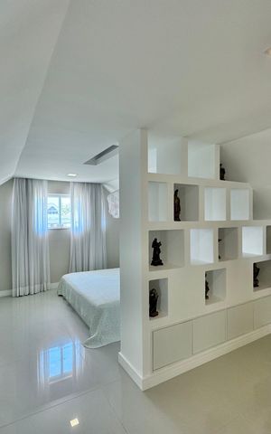 Casa de condomínio à venda com 300m², 6 quartos e 1 vaga Casa de condomínio à venda com 300m², 6 quartos e 1 vagaSuíte 5
