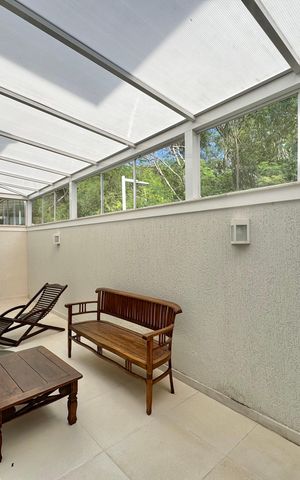 Casa de condomínio à venda com 300m², 6 quartos e 1 vaga Casa de condomínio à venda com 300m², 6 quartos e 1 vagaÁrea externa