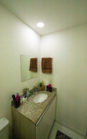Apartamento para alugar com 76m², 3 quartos e 2 vagas Apartamento para alugar com 76m², 3 quartos e 2 vagasBanheiro da Suíte