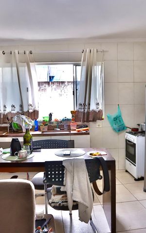 Casa à venda com 220m², 2 quartos e 8 vagas Casa à venda com 220m², 2 quartos e 8 vagasCozinha