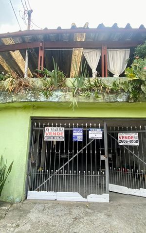 Casa à venda com 220m², 2 quartos e 8 vagas Casa à venda com 220m², 2 quartos e 8 vagasFachada/ Placa
