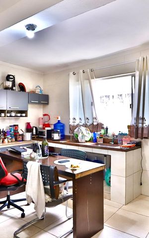 Casa à venda com 220m², 2 quartos e 8 vagas Casa à venda com 220m², 2 quartos e 8 vagasCozinha