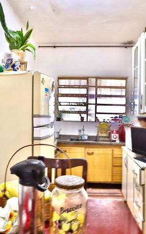 Casa à venda com 220m², 2 quartos e 8 vagas Casa à venda com 220m², 2 quartos e 8 vagasCozinha