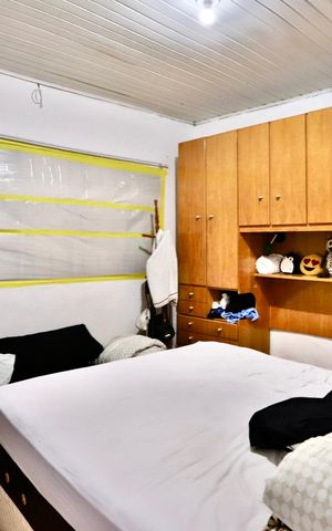 Casa à venda com 220m², 2 quartos e 8 vagas Casa à venda com 220m², 2 quartos e 8 vagasQuarto 2