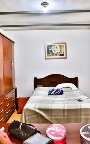 Casa à venda com 220m², 2 quartos e 8 vagas Casa à venda com 220m², 2 quartos e 8 vagasQuarto 1