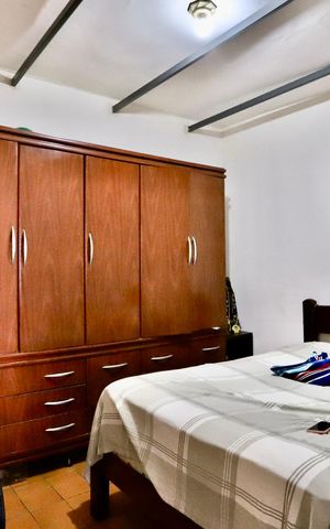 Casa à venda com 220m², 2 quartos e 8 vagas Casa à venda com 220m², 2 quartos e 8 vagasQuarto 1