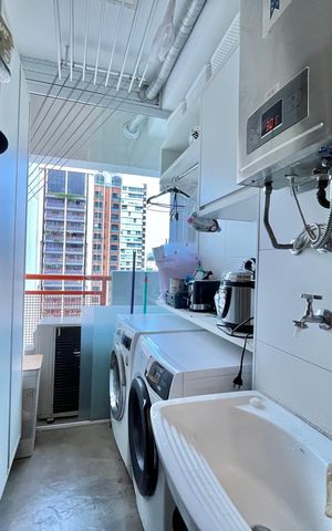 Apartamento à venda com 89m², 3 quartos e 2 vagas Apartamento à venda com 89m², 3 quartos e 2 vagasÁrea de Serviço