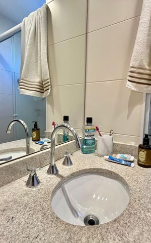 Apartamento à venda com 89m², 3 quartos e 2 vagas Apartamento à venda com 89m², 3 quartos e 2 vagasBanheiro da Suíte