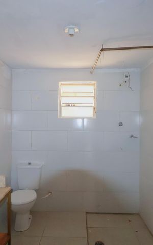 Casa à venda com 90m², 2 quartos e 1 vagaBanheiro 1