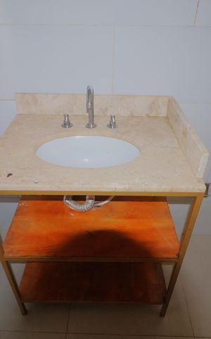 Casa à venda com 90m², 2 quartos e 1 vagaBanheiro 1