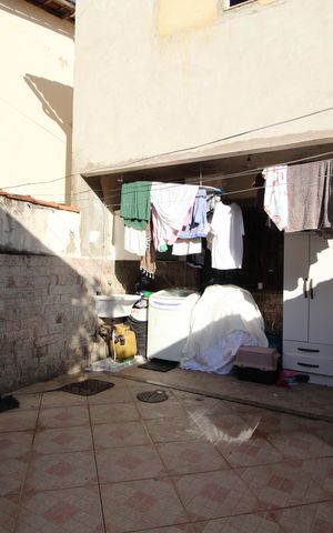 Casa para alugar com 140m², 3 quartos e 1 vagaÁrea de Serviço - Fundos