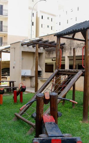 Apartamento à venda com 48m², 2 quartos e 1 vaga Apartamento à venda com 48m², 2 quartos e 1 vagaÁrea comum - Playground