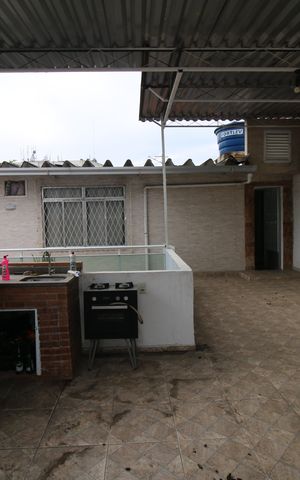 Casa à venda com 120m², 3 quartos e sem vagaTerraço e Churrasqueira
