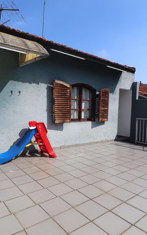 Casa à venda com 148m², 3 quartos e 2 vagasVaranda