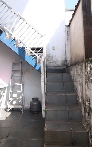 Casa à venda com 148m², 3 quartos e 2 vagasEscada Edícula