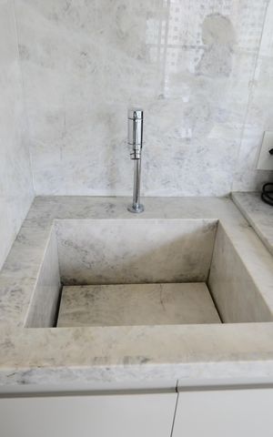 Apartamento à venda com 85m², 2 quartos e 2 vagasÁrea de Serviço