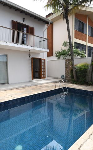 Casa para alugar com 288m², 5 quartos e 3 vagasPiscina