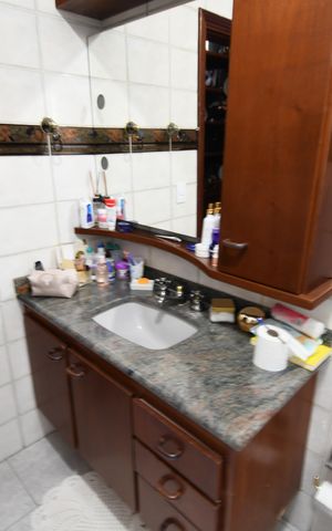 Casa para alugar com 288m², 5 quartos e 3 vagasBanheiro 3